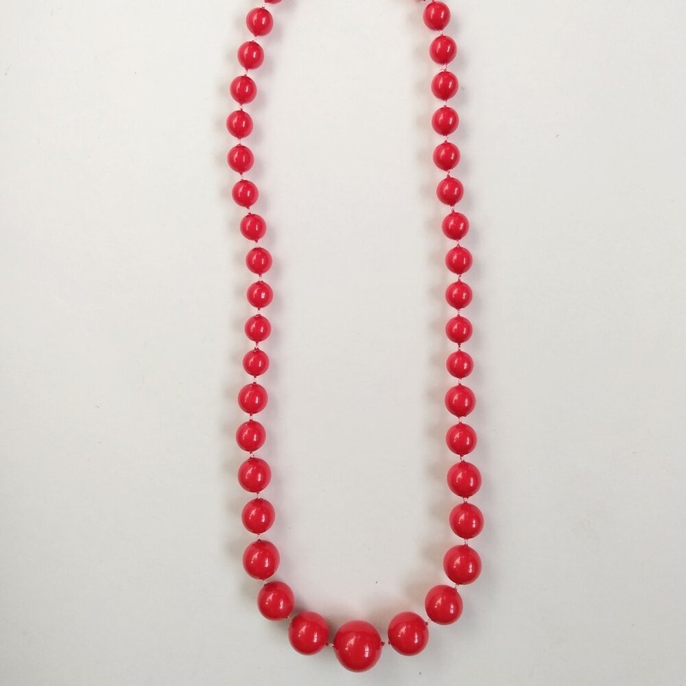 Vintage Lipstick Red Chunky Graduated Bead Necklace 60's Style Retro 18 1/2"